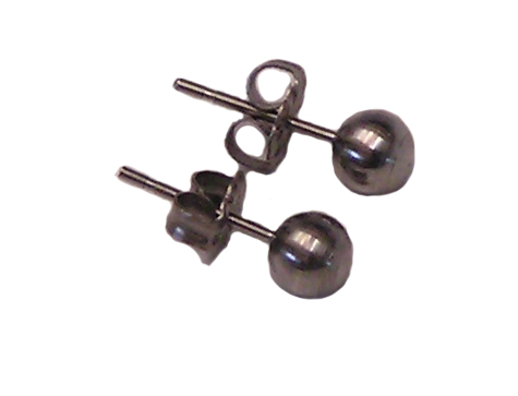5mm surgical grade titanium alloy ball post earrings